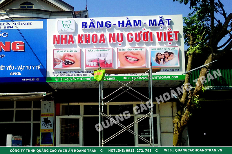 Biển quảng cáo Nha khoa Nụ Cười Việt tại Nghệ An, Hà Tĩnh